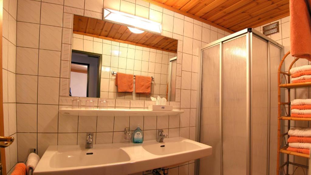 Haus Am Platz - Weitgasser Altenmarkt im Pongau Rum bild